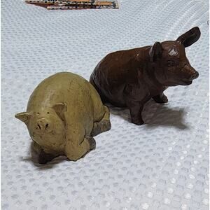 RESIN CARVED PIGS COLLECTIBLE FIGURINES
